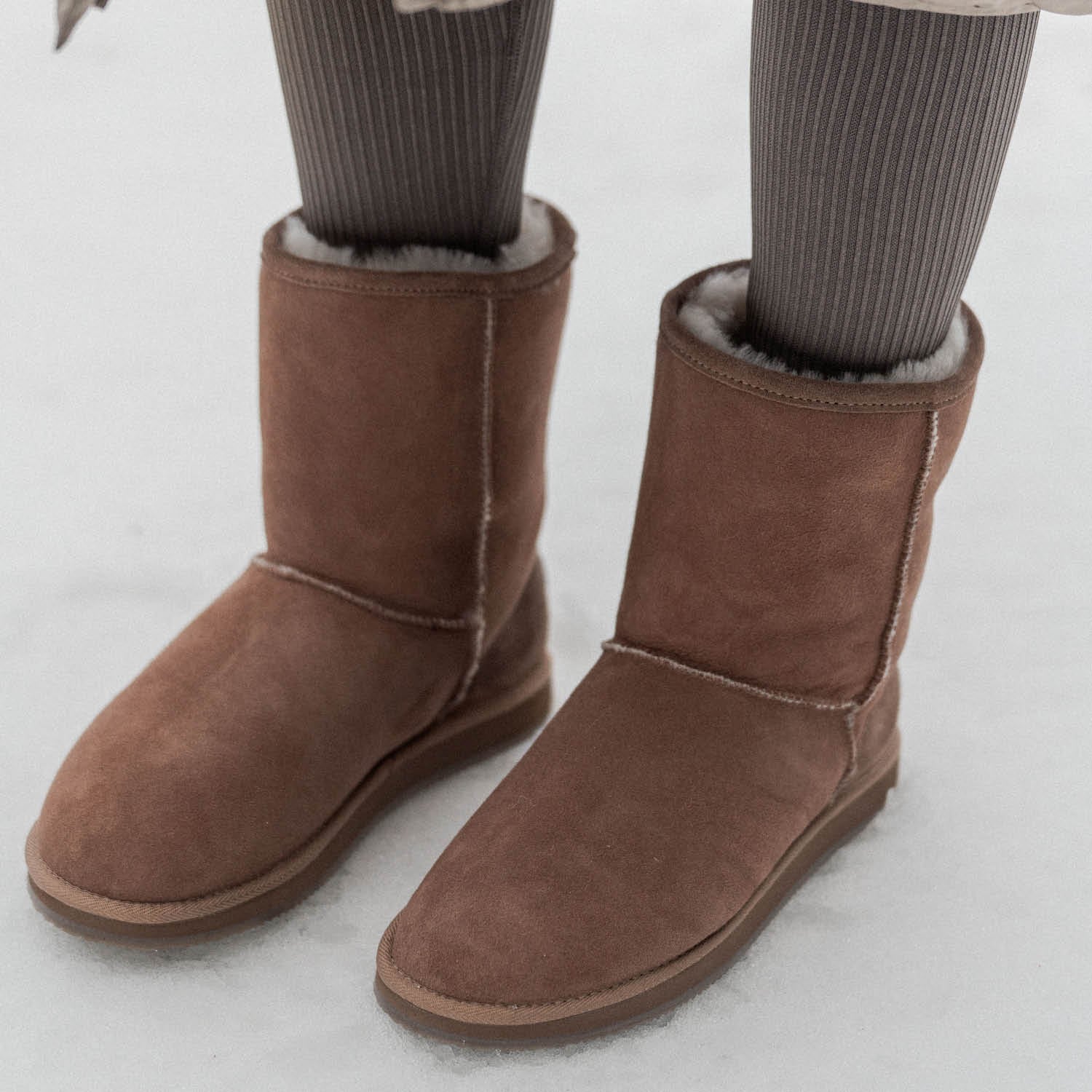 Linda sheepskin boots 