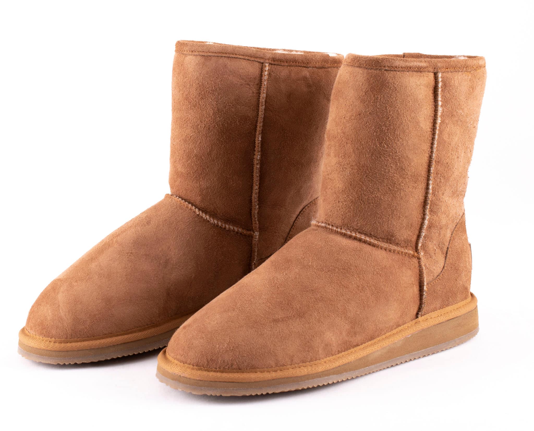 Linda sheepskin boots 