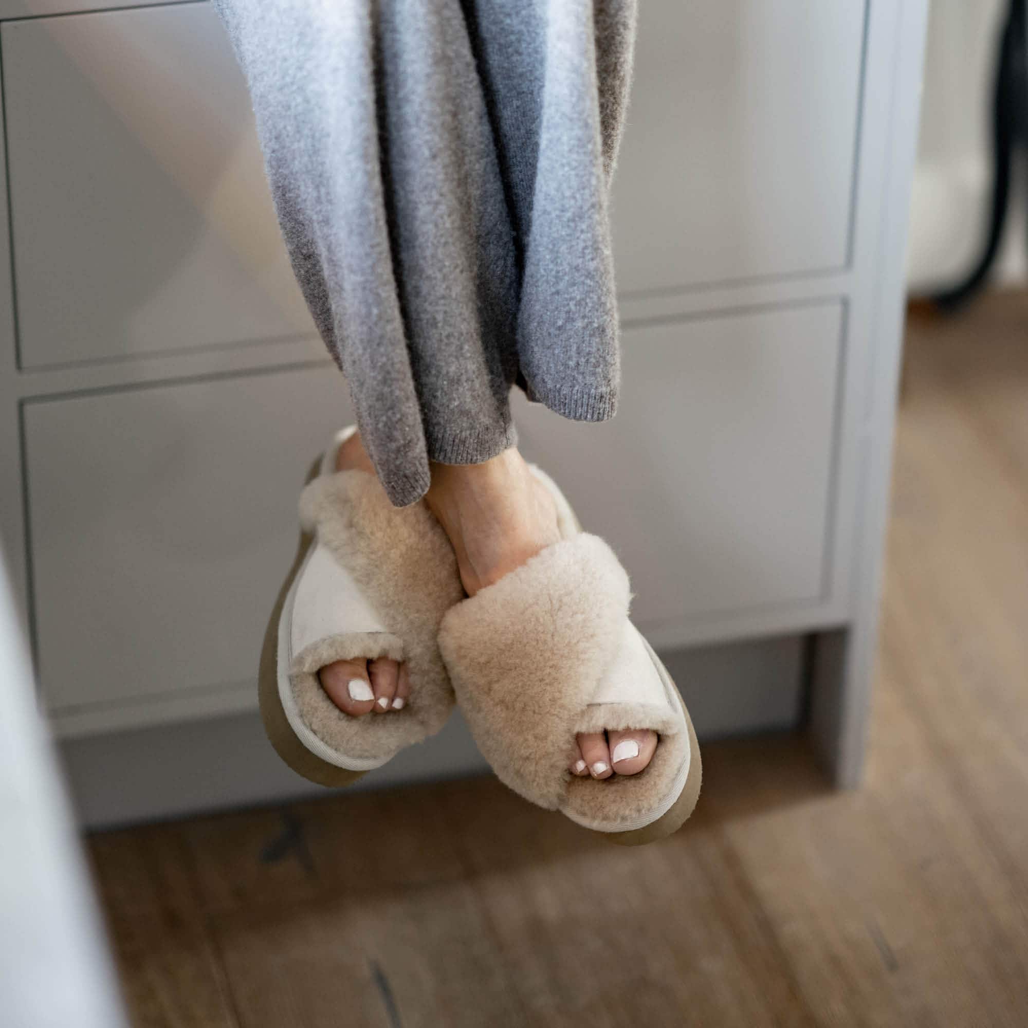 Lydia slippers