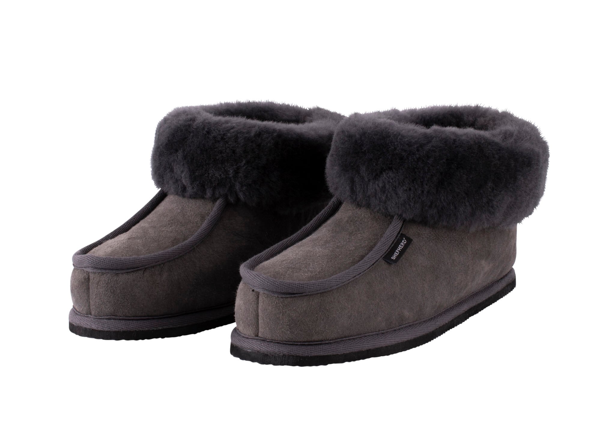 Shepherd Lena. Soft and warming ankle-high slippers.