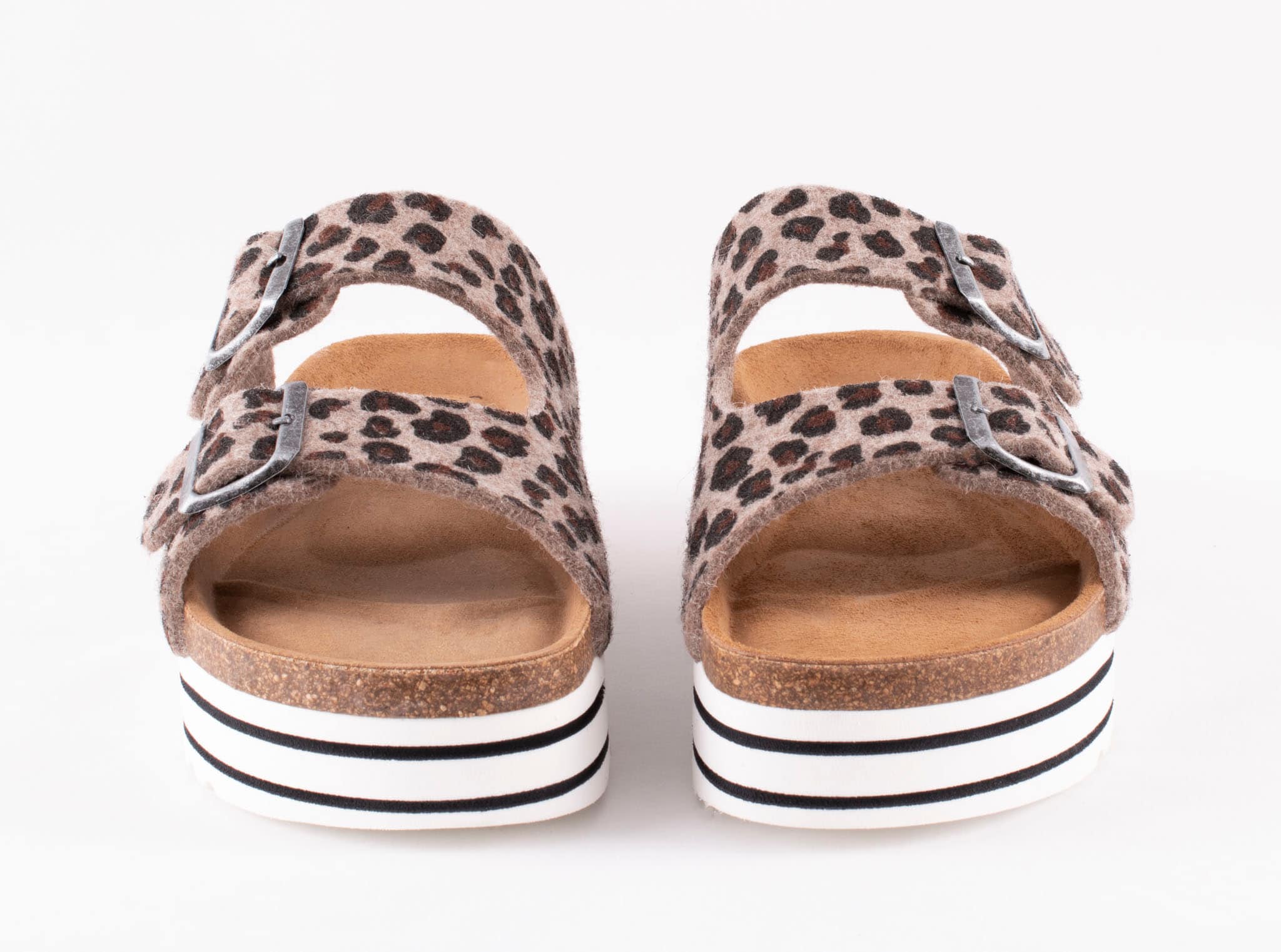 Kattis sandaler