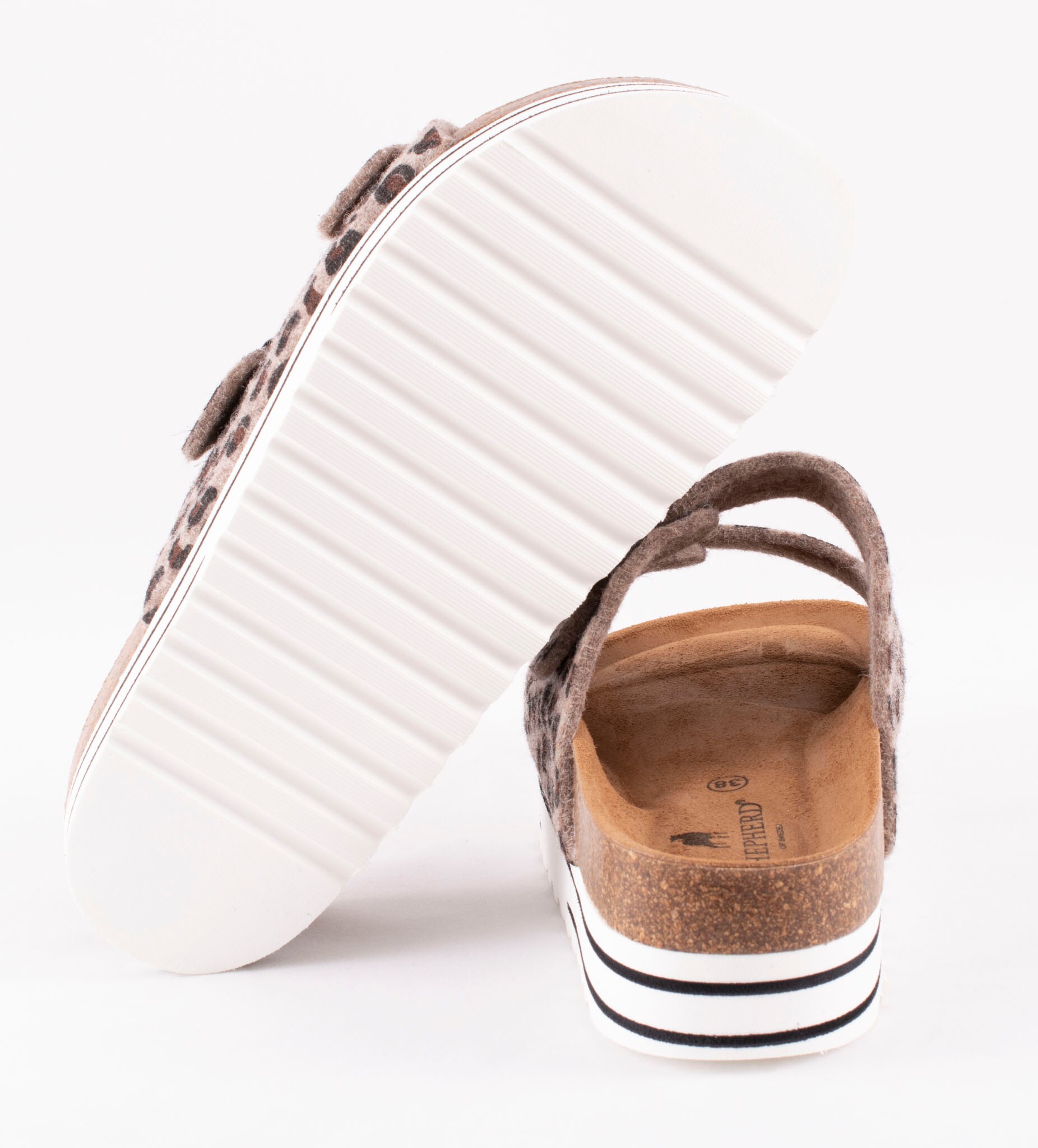 Kattis sandaler