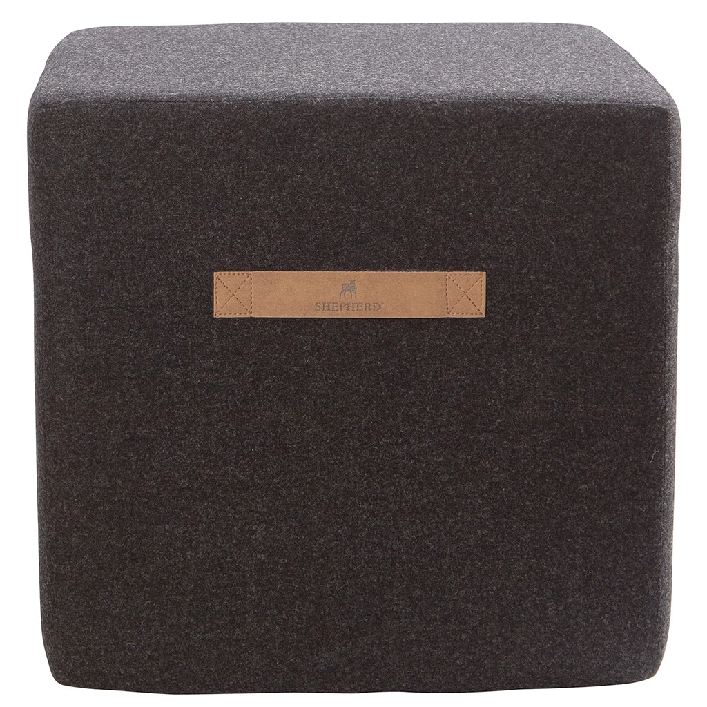 Anna pouffe 