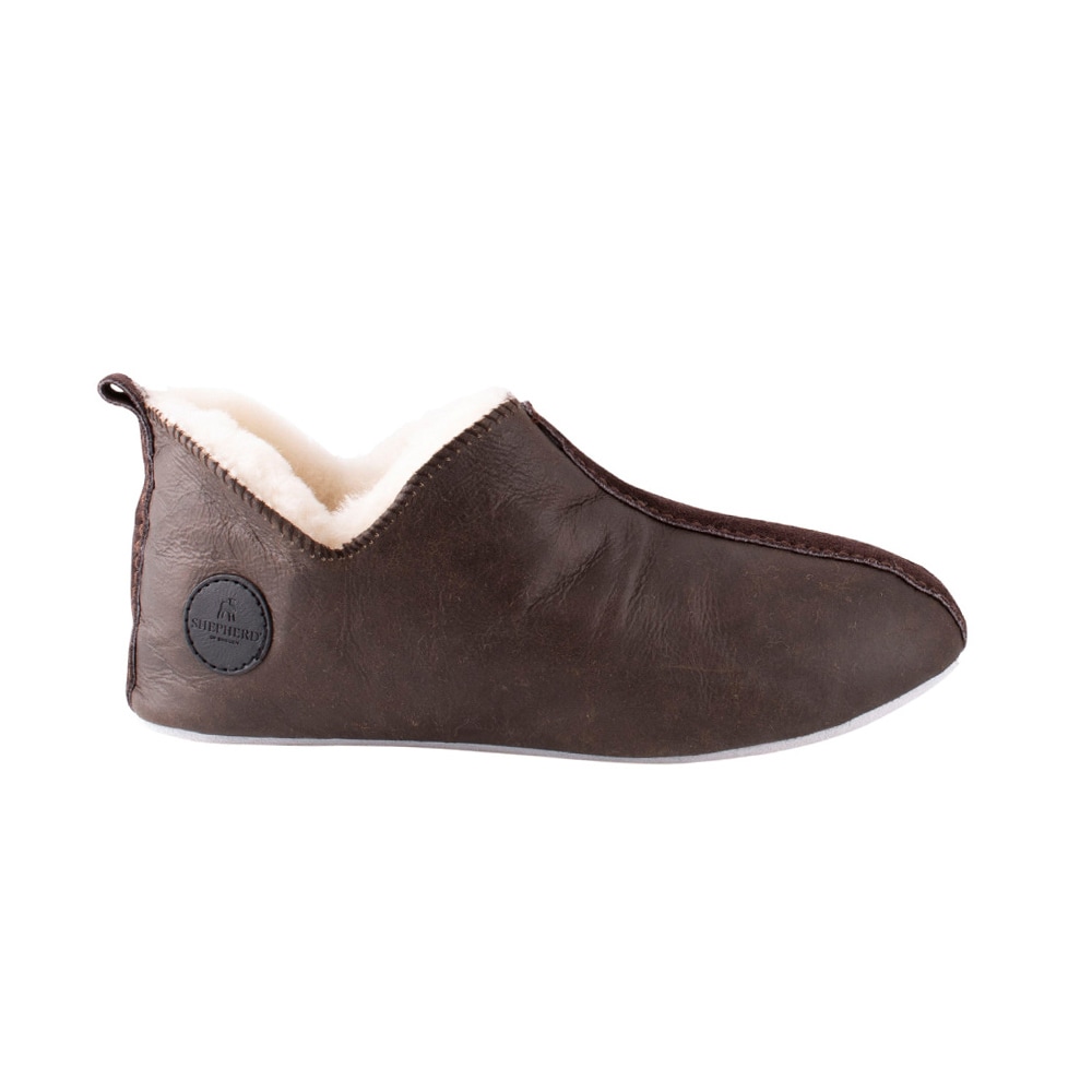 Shepherd Samuel wool slippers for men.