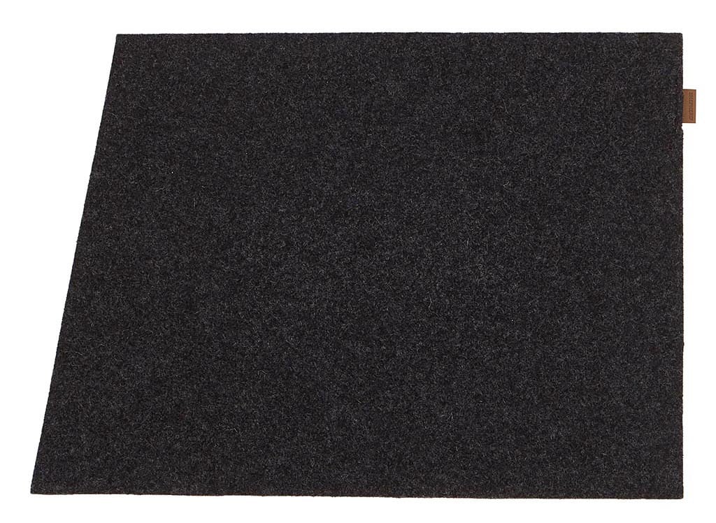 En fyrkantig bordstablett för bordet i svart färg i ull
