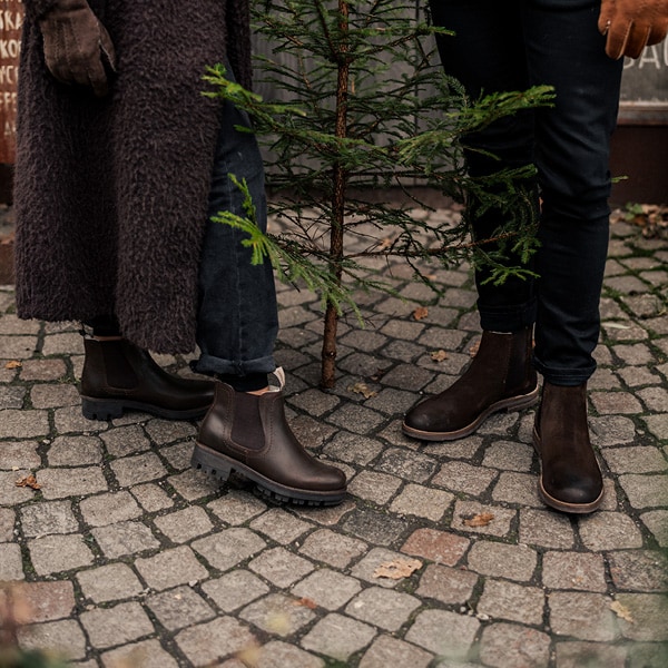 Emanuel suede boots 