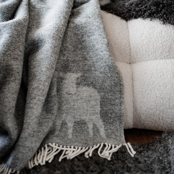 Lennie Jacquard woven blanket